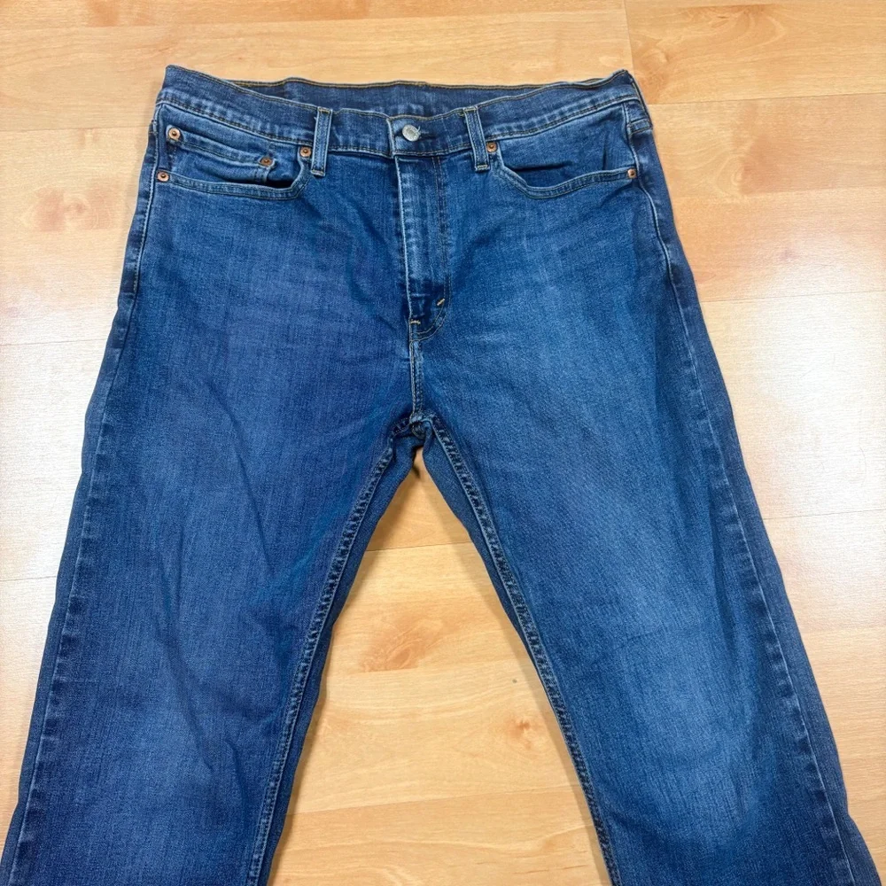 Levis men’s medium